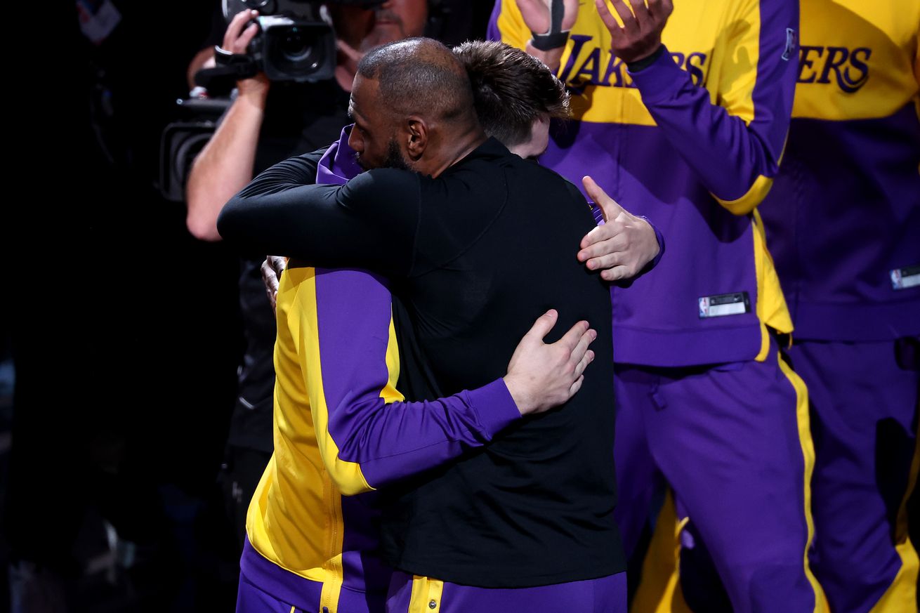 Los Angeles Lakers v Dallas Mavericks