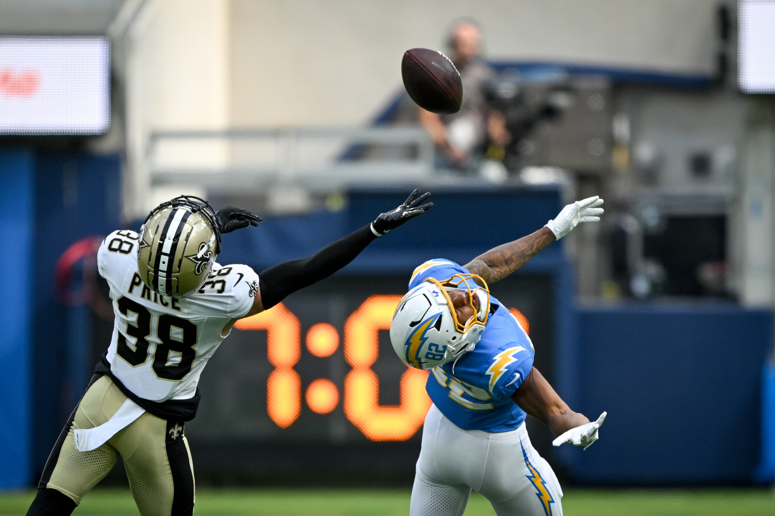 The Chargers Brenden Rice, #82, could not bend back far...