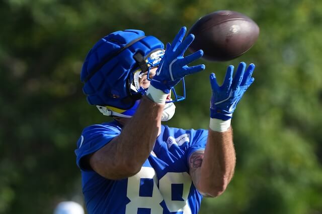 Jul 23, 2025; Los Angeles, CA, USA; Los Angeles Rams tight end Tyler Higbee (89) catches the ball during training camp at Loyola Marymount University. Mandatory Credit: Kirby Lee-Imagn Images Tyler Higbee, Rams