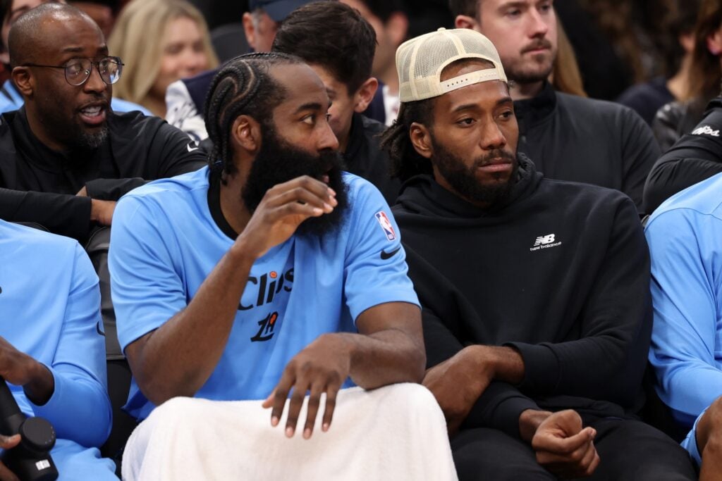 Los Angeles Clippers guard James Harden (1, left) and Kawhi Leonard
