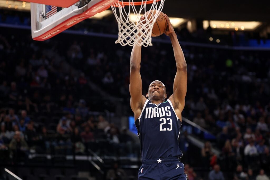 Kai Jones could be the perfect backup to Deandre Ayton on the Lakers