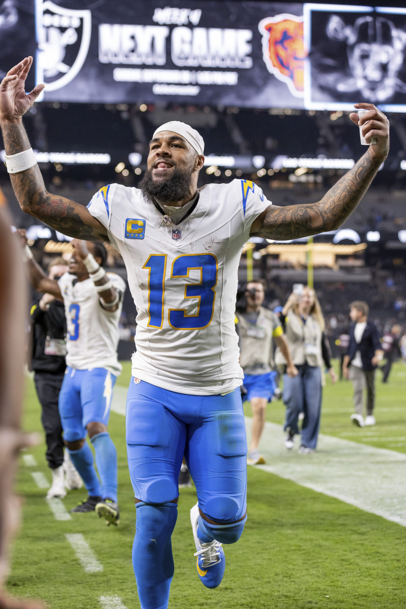 Chargers wide receiver Keenan Allen celebrates after the Chargers’ 20-9...