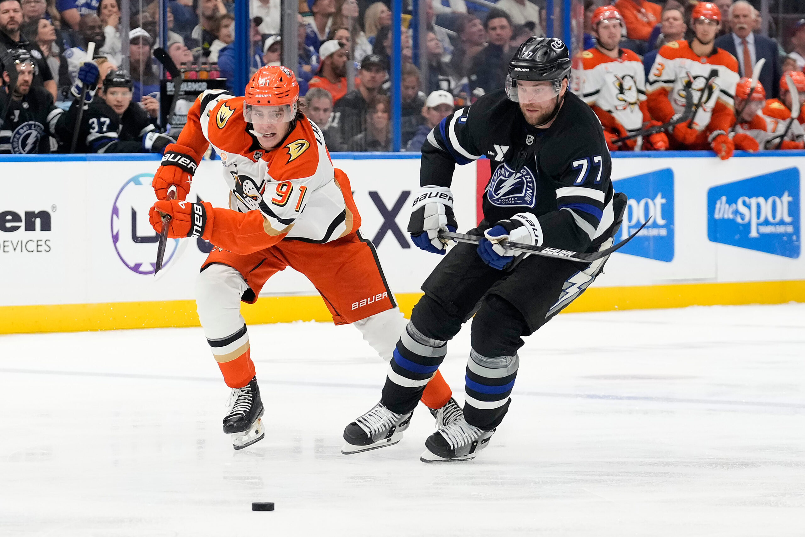 Tampa Bay Lightning defenseman Victor Hedman (77) beats Ducks center...