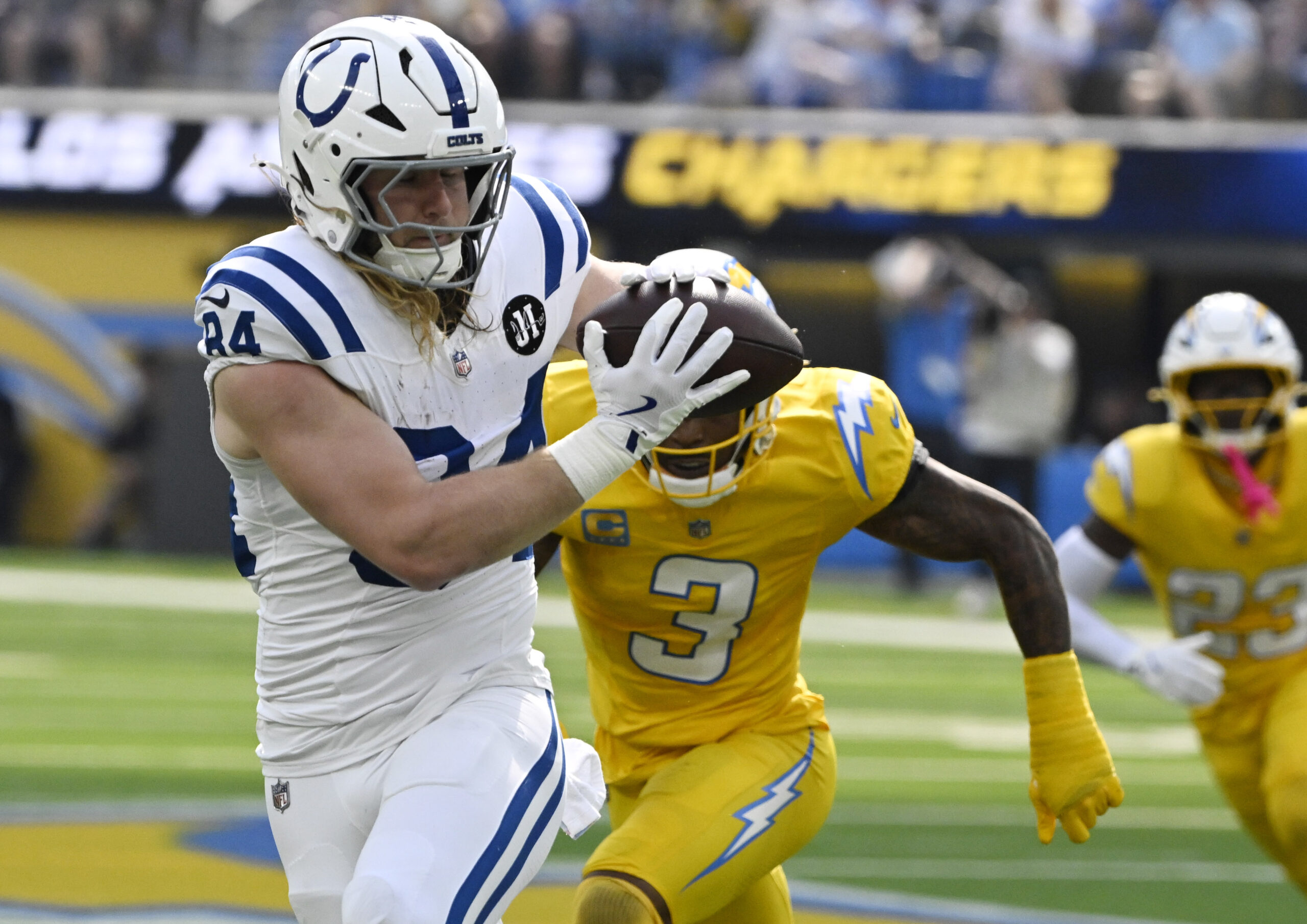 Tight end Tyler Warren #84 of the Indianapolis Colts catches...