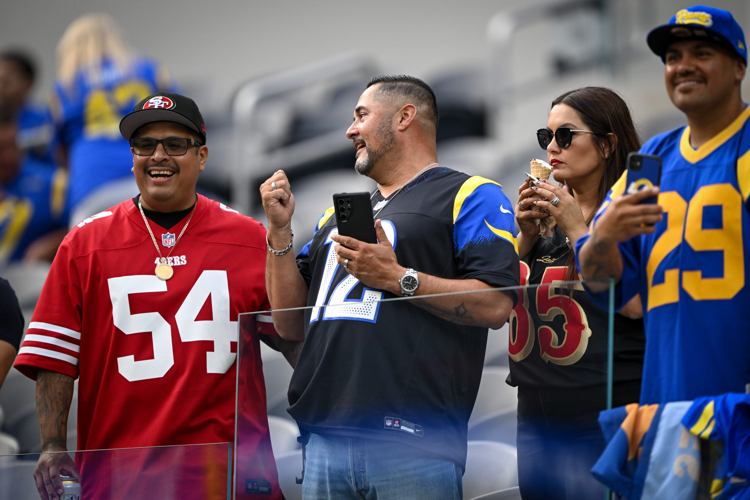 Rams and 49ers fans begin to fill SoFi Stadium before...