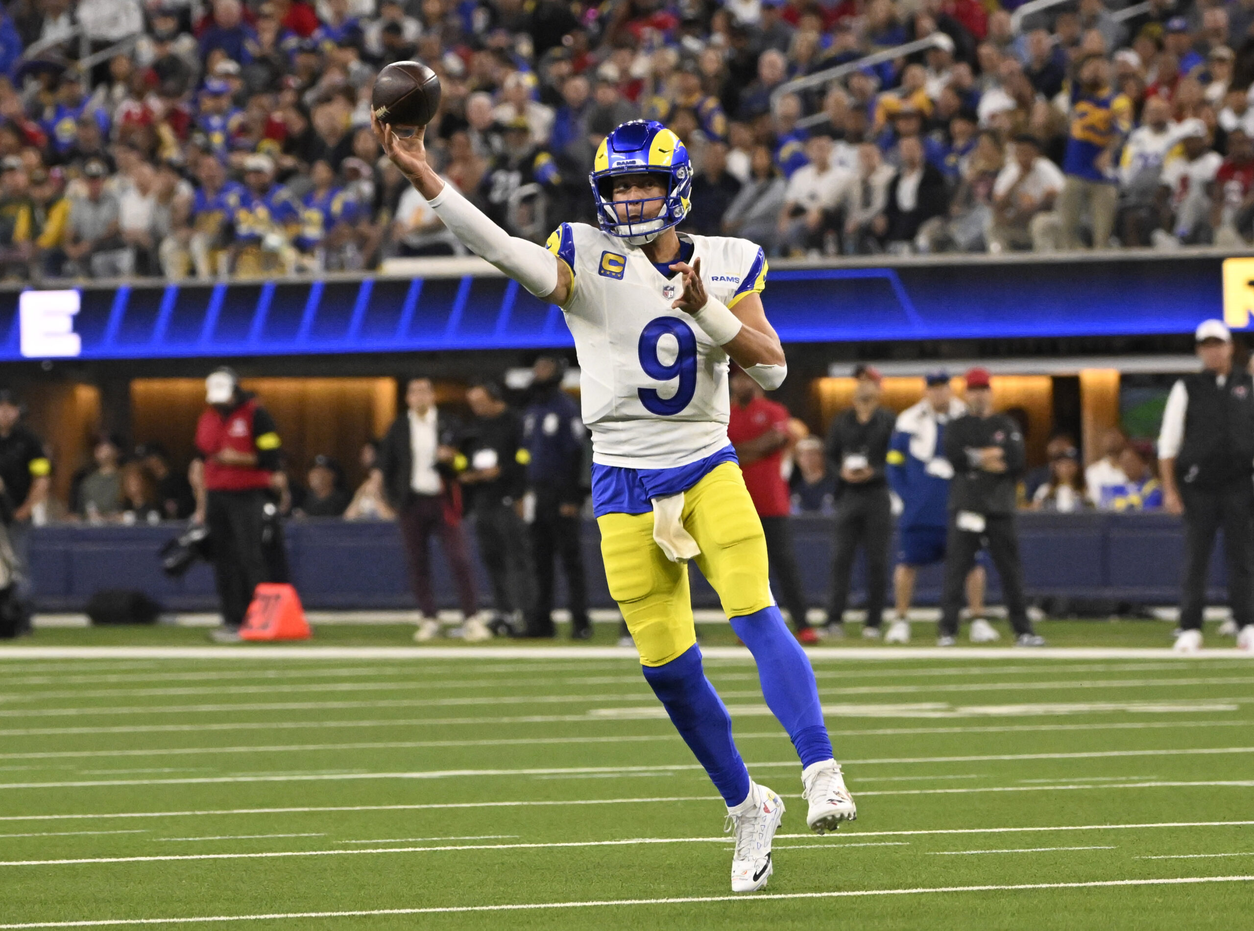Quarterback Matthew Stafford (9) of the Rams passes against the...
