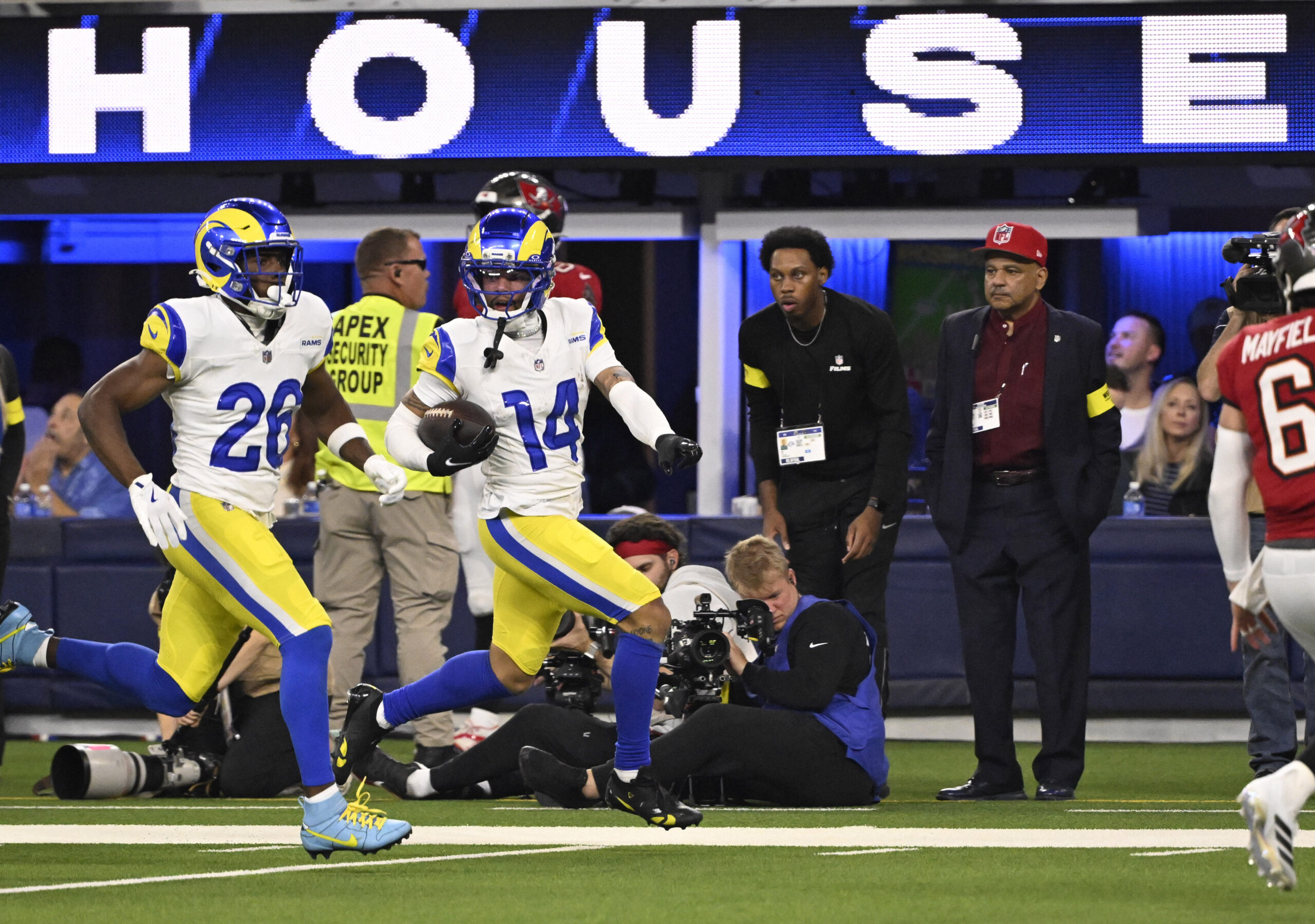 Cornerback Cobie Durant (14) of the Rams runs for the...