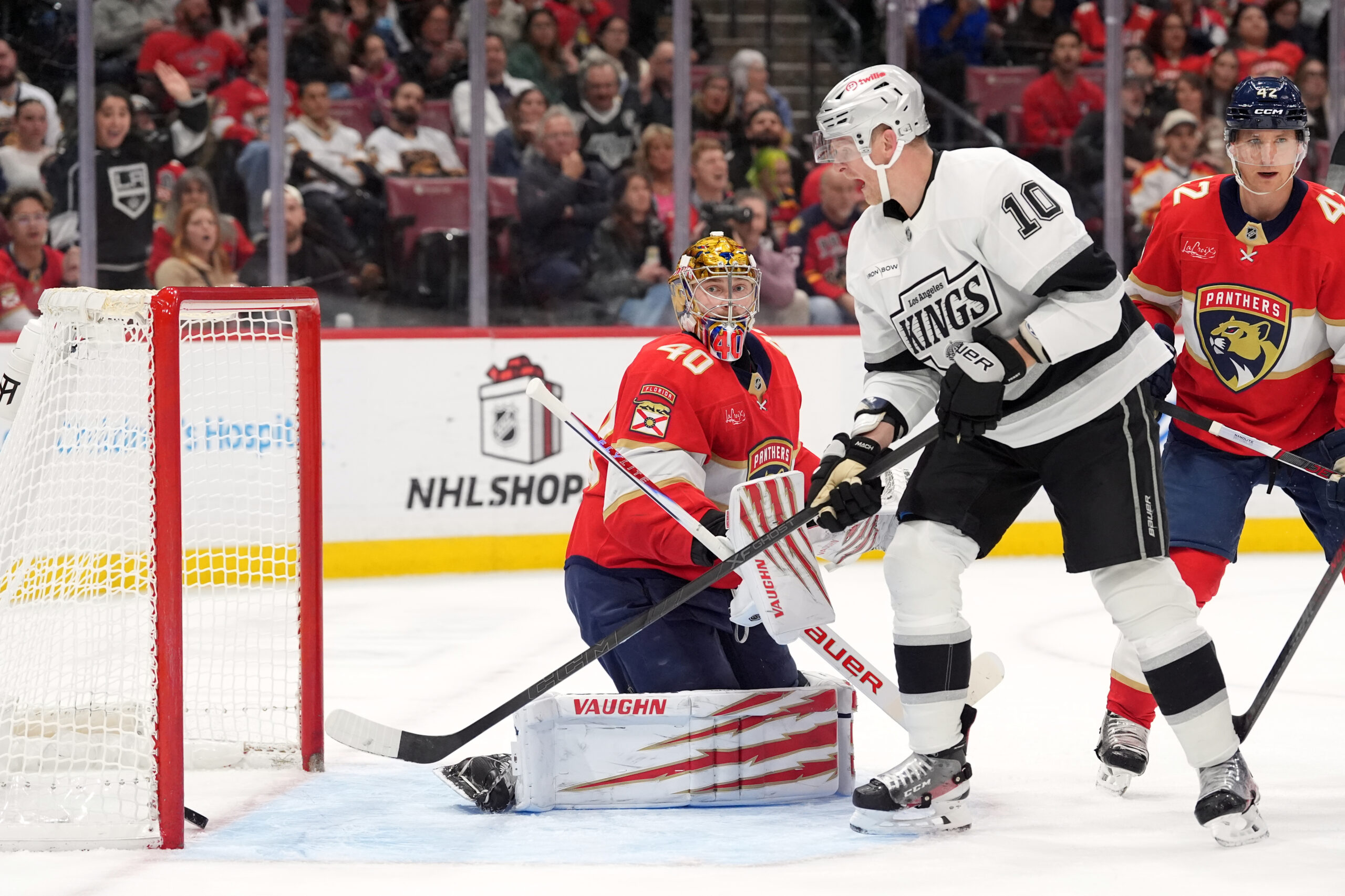 Florida Panthers goaltender Daniil Tarasov (40), Kings right wing Corey...