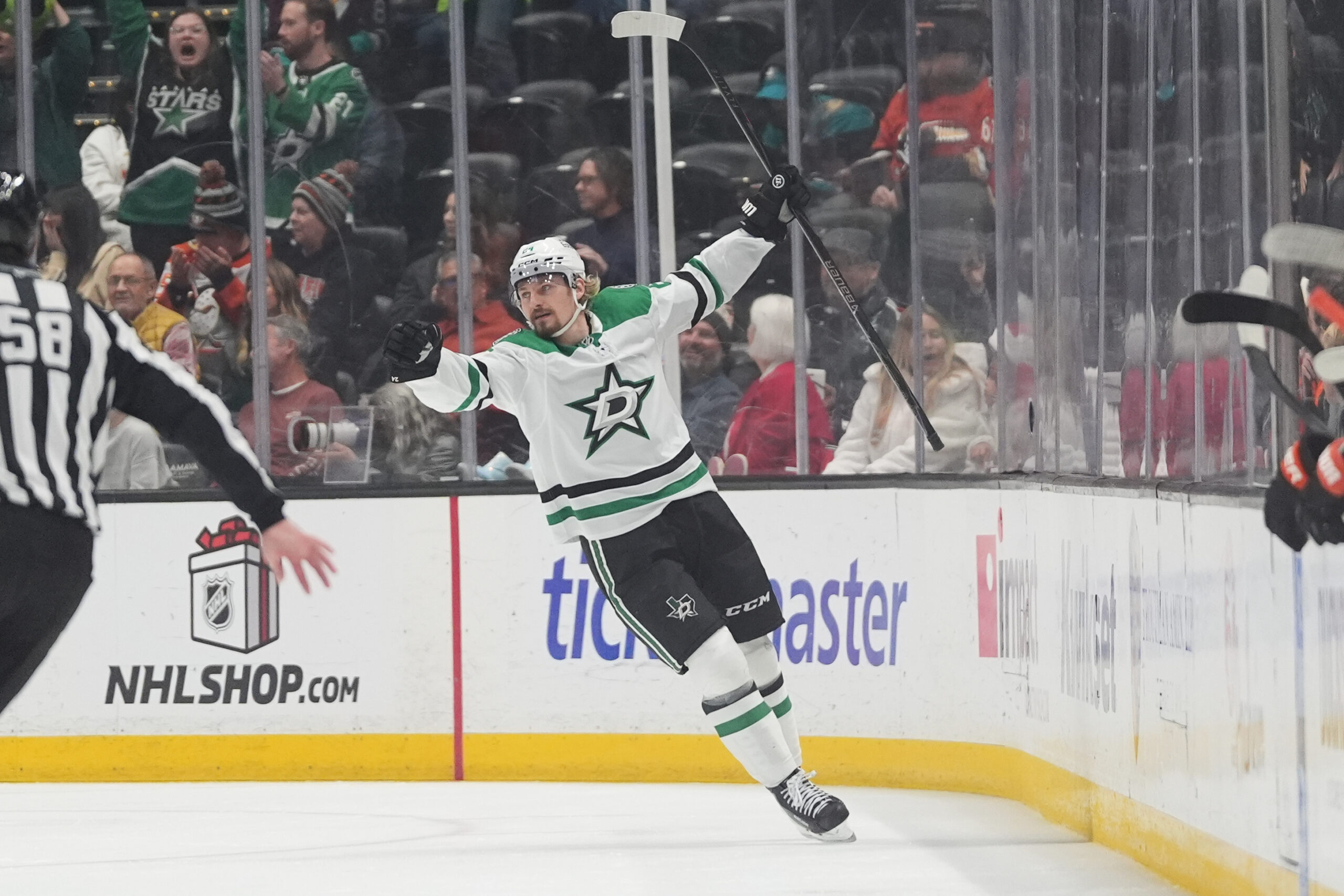 Dallas Stars center Roope Hintz celebrates his goal during the...