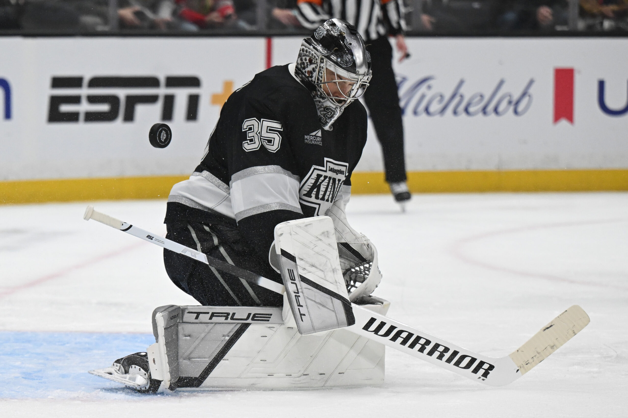 Kings goalie Darcy Kuemper (35) blocks a shot on goal...