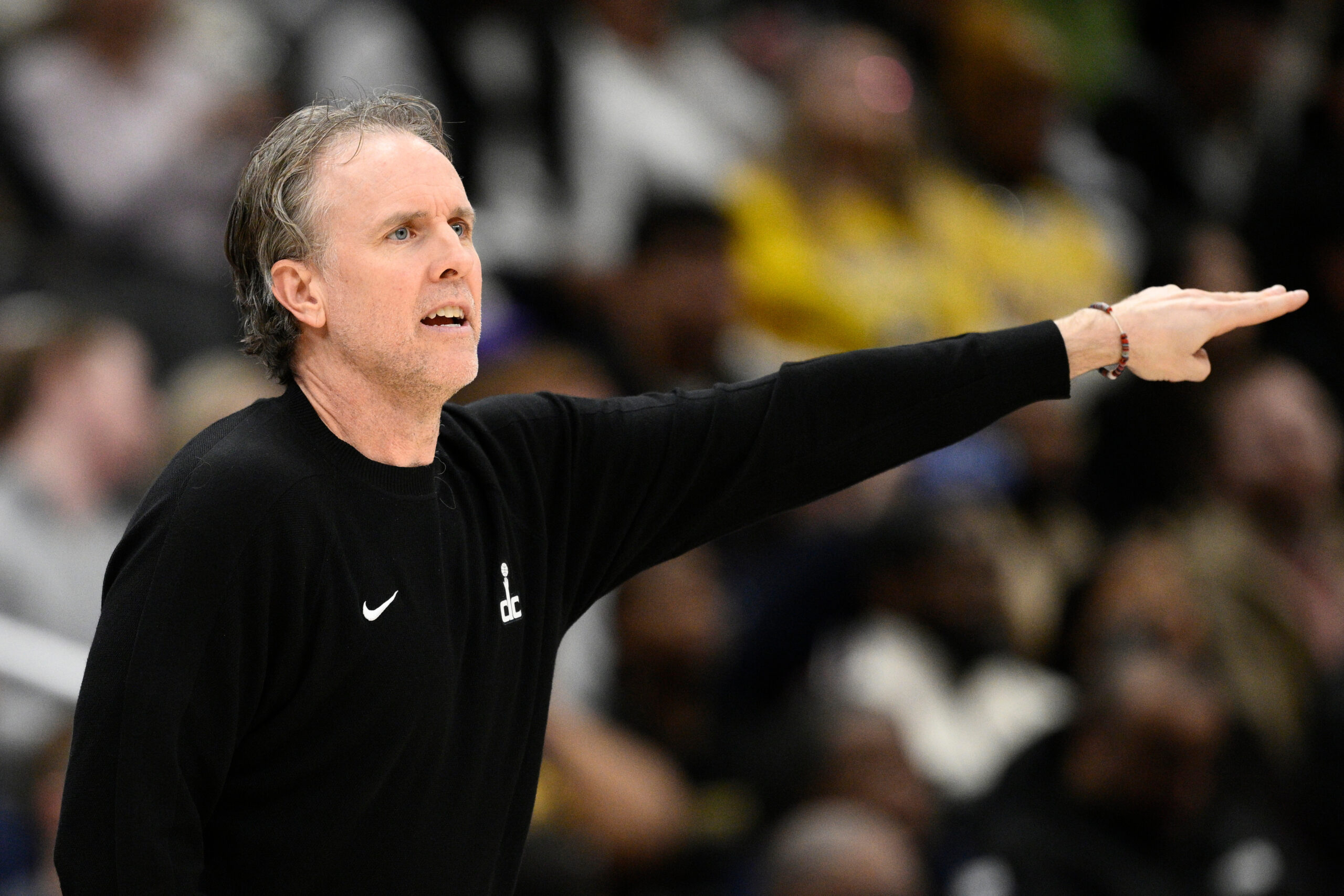 Washington Wizards head coach Brian Keefe gestures during the second...