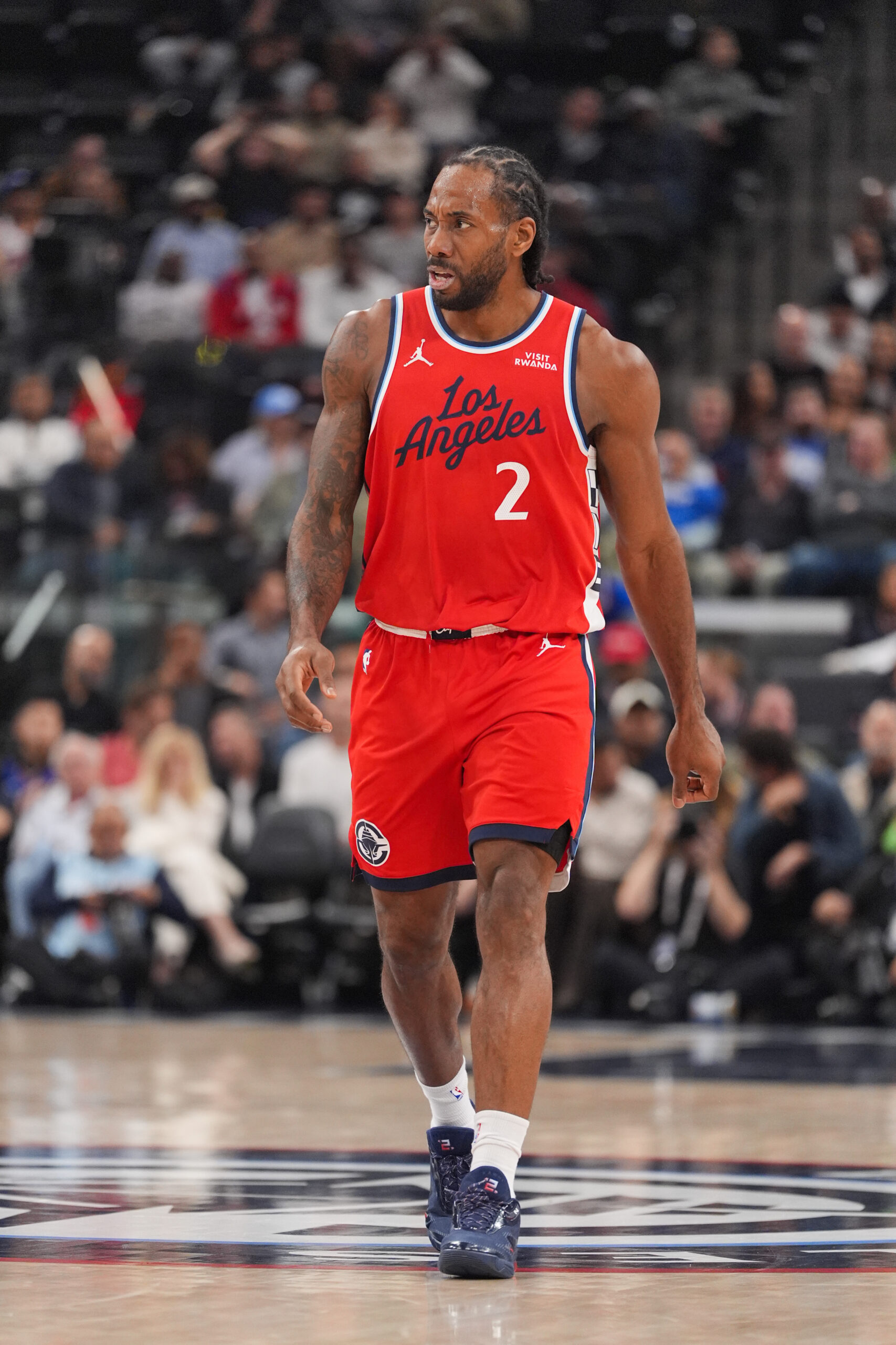 Clippers forward Kawhi Leonard (2) reacts to a play during...