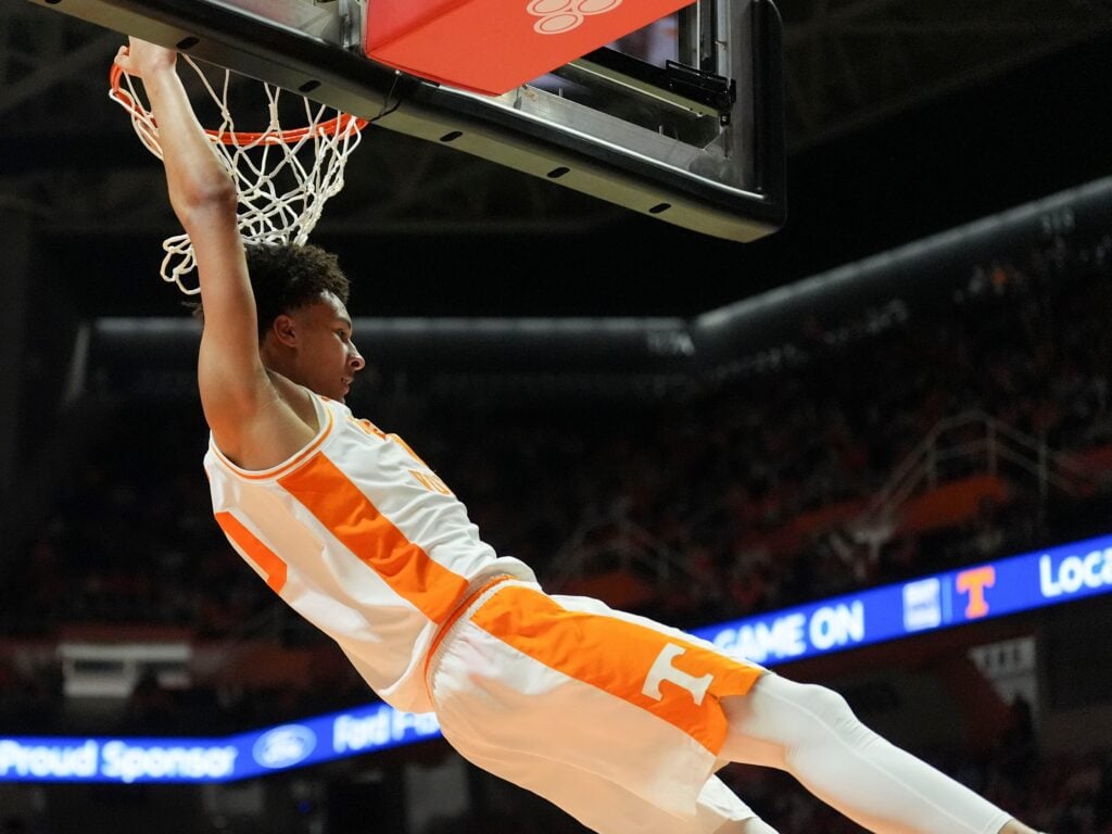 Tennessee forward Nate Ament (10) dunks the ball during an NCAA college basketball game against Oklahoma on Feb. 18, 2026, in Knoxville, Tennessee.